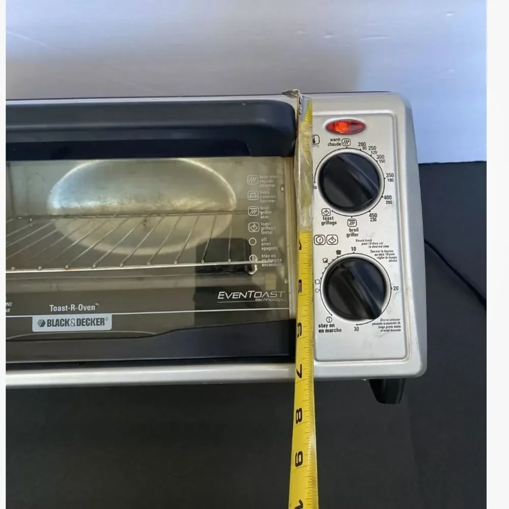 Black & Decker 4-Slice Toast-R-Oven Even Toast Technology TO1322SBD Timer